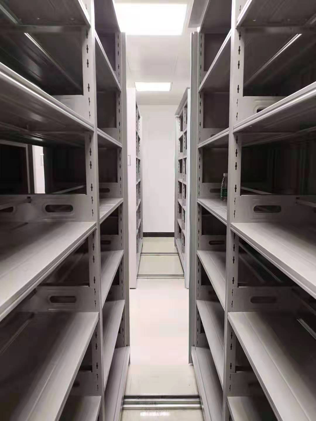 怎樣建(jian)立一(yi)箇(ge)檔案密集(ji)架庫房